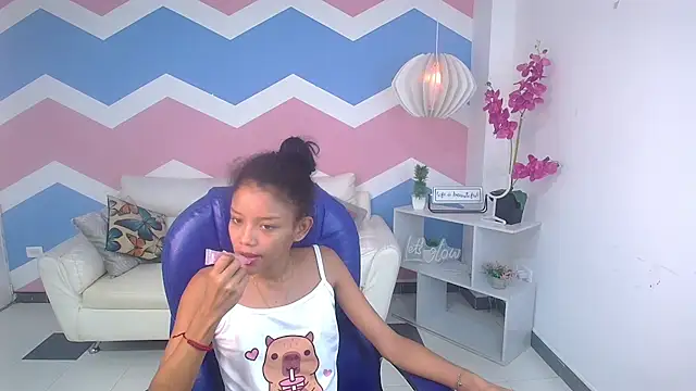 adisson petite1 online show from October 7, 12:17 pm