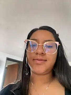 Snapshot of MelodyPink_ chatting on October 5, 11:56 am MelodyPink online show from October 5, 11:56 am