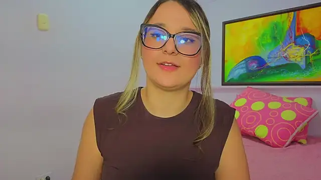 katiaa lovv online show from May 16, 7:35 pm
