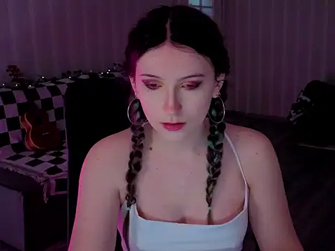 violet-siren-x online show from May 15, 12:36 pm