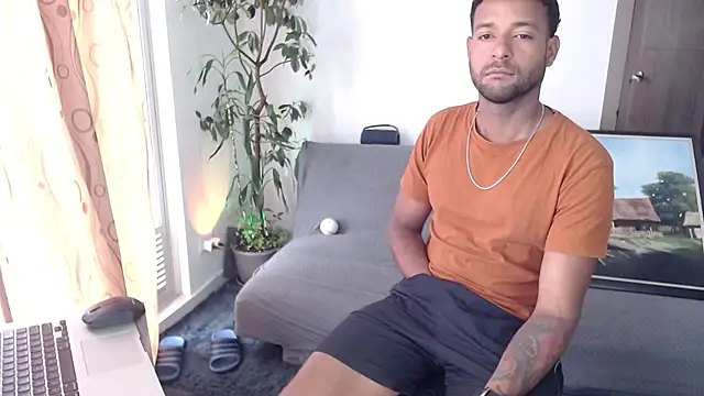 Snapshot of Orlando_horny chatting on October 3, 4:41 pm Orlando horny online show from October 3, 4:41 pm