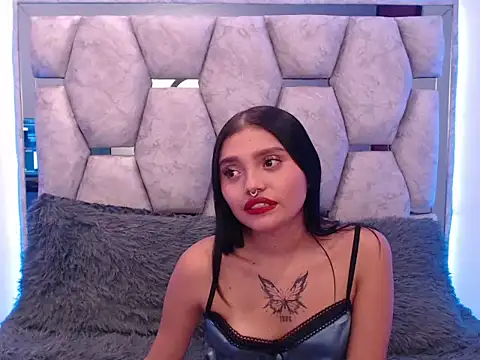 AnalyMilles online show from October 30, 1:37 am