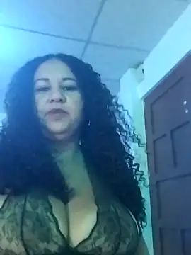 MEYBELLATINA online show from May 8, 10:35 pm