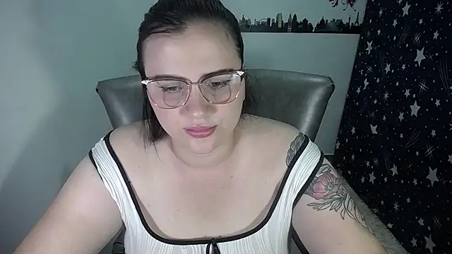 april ass online show from February 8, 11:02 pm