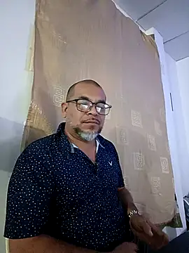 ANTHONYHOTT69 online show from November 7, 10:24 pm