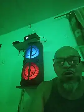 ANTHONYHOTT69 online show from June 26, 11:32 pm
