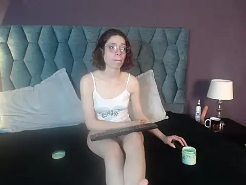 sophie blaake online show from October 16, 3:15 am