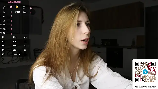 Snapshot of magnificent_Destiny chatting on December 19, 1:24 pm magnificent Destiny online show from December 19, 1:24 pm