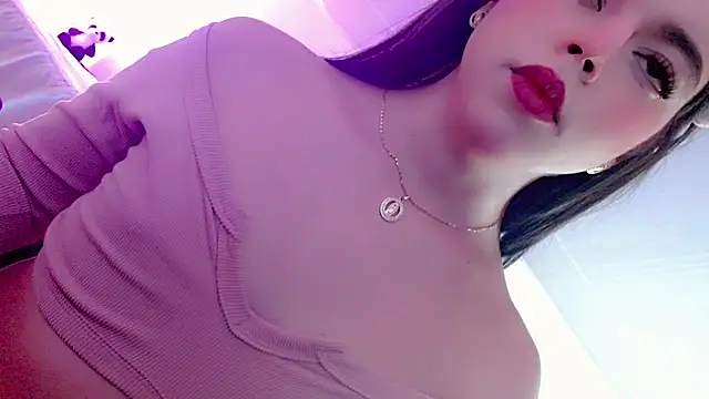 Snapshot of Smeralda-24 chatting on July 13, 9:14 pm Smeralda-24 online show from July 13, 9:14 pm