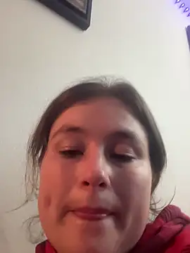 Snapshot of BuzzBunni69 chatting on November 25, 9:42 am BuzzBunni69 online show from November 25, 9:42 am