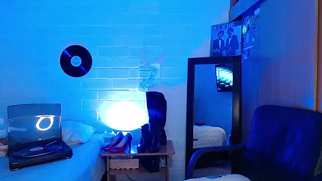 Amy66 online show from April 3, 1:45 am
