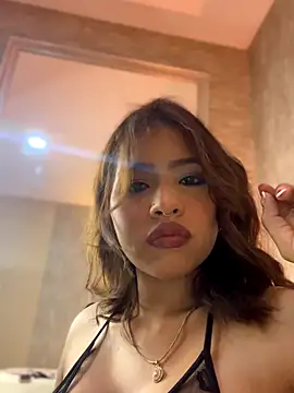 Mia Valmont online show from November 8, 12:09 pm