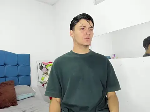 Aaron Foxxx online show from January 15, 1:14 pm