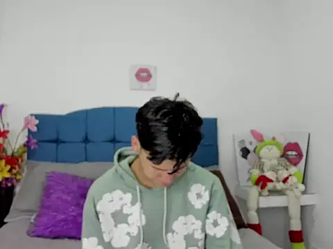 Aaron Foxxx online show from January 9, 1:07 pm