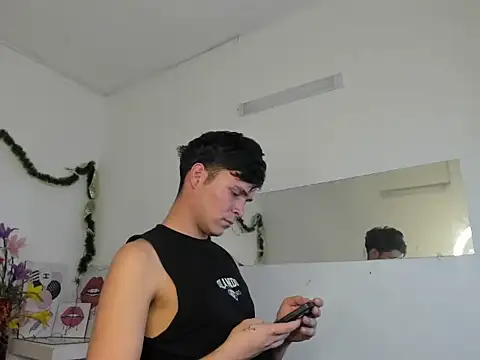 Aaron Foxxx online show from December 23, 12:33 am