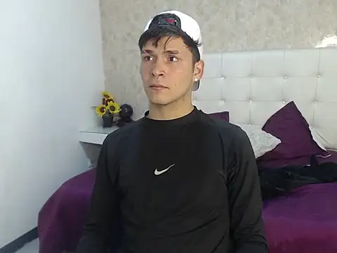 Aaron Foxxx online show from January 18, 11:08 pm