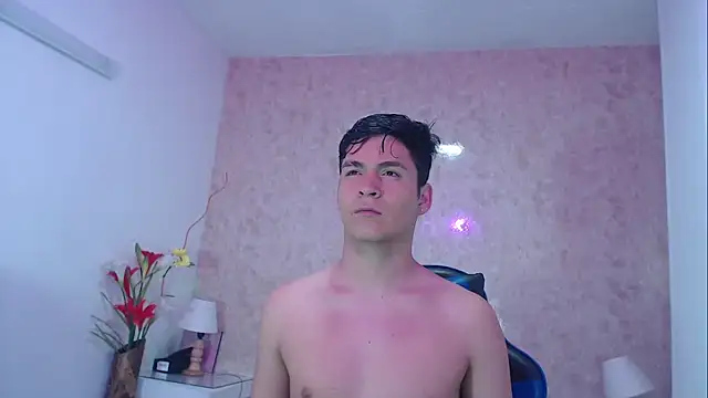 Snapshot of Aaron_Foxxx chatting on October 9, 1:00 pm Aaron Foxxx online show from October 9, 1:00 pm