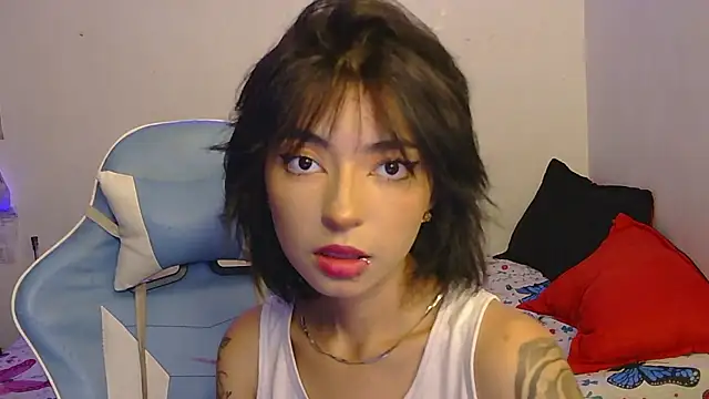 kiyusweetcrazy online show from March 6, 2:28 am