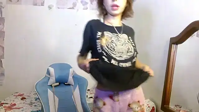 kiyusweetcrazy online show from February 5, 2:18 am