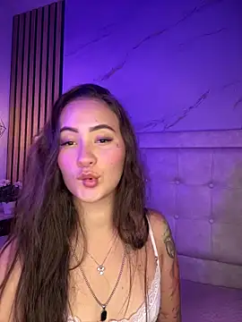 Honey noir online show from February 26, 6:52 pm