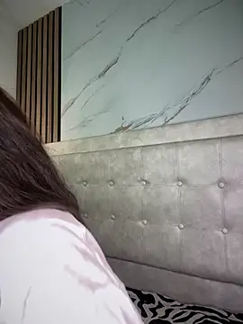 Honey noir online show from March 5, 6:48 pm