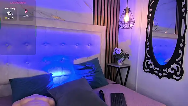 Honey noir online show from November 15, 7:07 pm