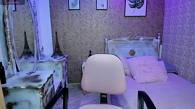 Megane whitte online show from October 5, 4:03 am