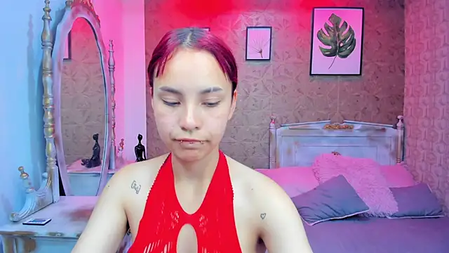 Megane whitte online show from November 3, 7:28 pm