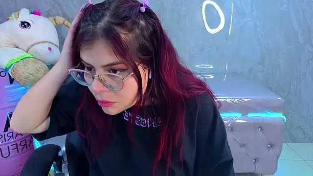 draviana a  online show from February 6, 3:13 am