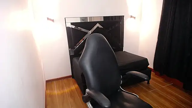 MarianaRojas  online show from December 23, 6:34 am