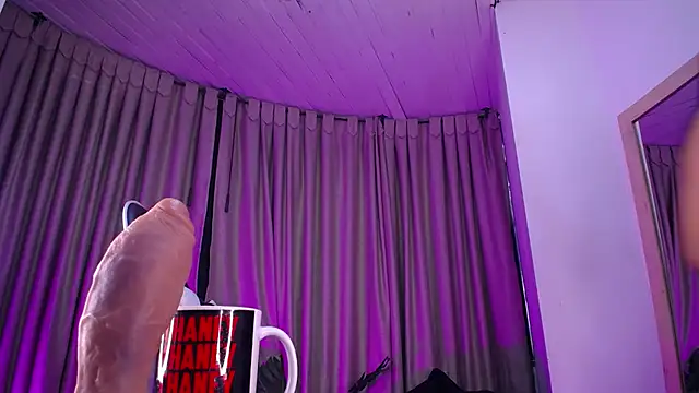 Tamararosses online show from April 13, 1:26 pm