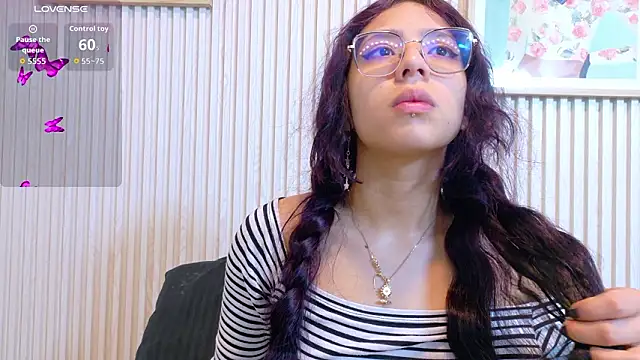 Abrilmirren online show from March 6, 11:05 am