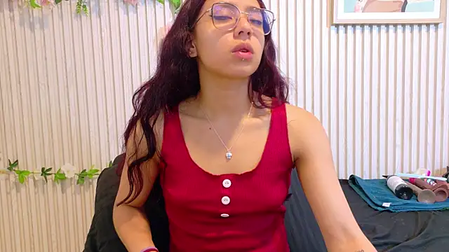 Abrilmirren online show from March 31, 11:12 am