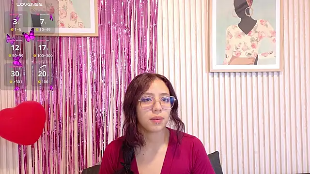 Snapshot of Abrilmirren chatting on February 17, 11:07 am Abrilmirren online show from February 17, 11:07 am