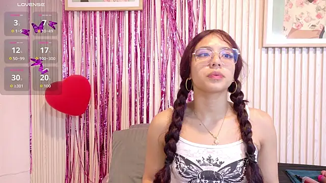 Snapshot of Abrilmirren chatting on February 25, 11:21 am Abrilmirren online show from February 25, 11:21 am