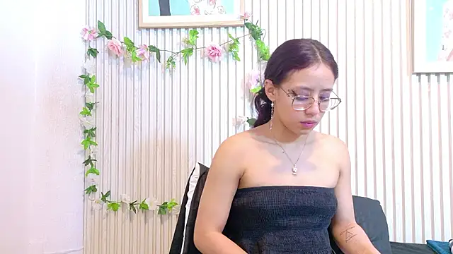 Abrilmirren online show from March 7, 11:16 am