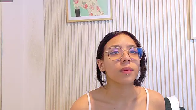 Abrilmirren online show from April 14, 11:37 am