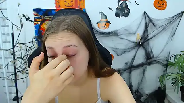 ArinaBelle online show from October 27, 2:45 am