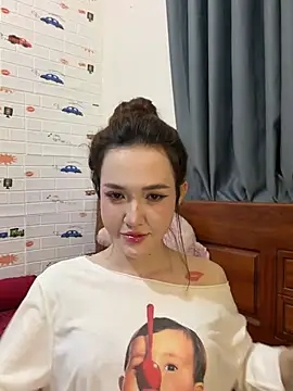 Snapshot of Quynhbabysexy chatting on July 7, 12:52 pm Quynhbabysexy online show from July 7, 12:52 pm