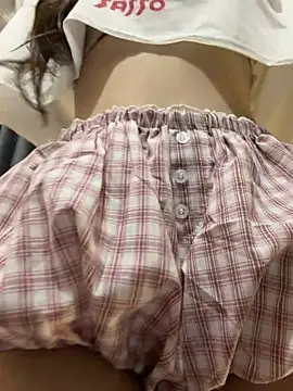 Snapshot of Quynhbabysexy chatting on July 4, 8:21 am Quynhbabysexy online show from July 4, 8:21 am
