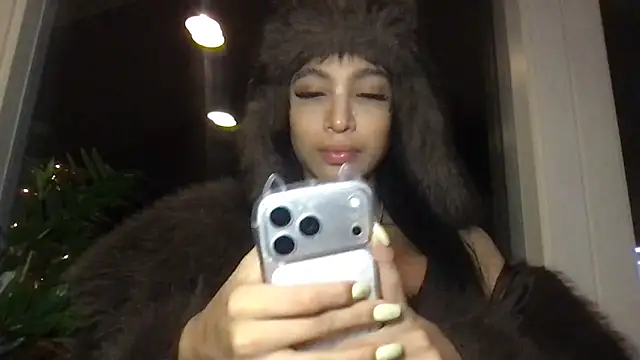 val69  online show from March 5, 9:22 pm