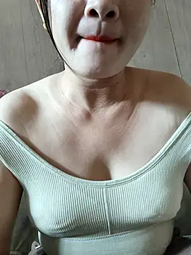 Snapshot of Paul-paul11 chatting on November 7, 1:21 am Paul-paul11 online show from November 7, 1:21 am