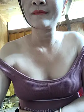 Snapshot of Paul-paul11 chatting on October 25, 3:49 am Paul-paul11 online show from October 25, 3:49 am