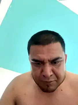 Snapshot of Sk3m_veryhot chatting on October 3, 10:06 am Sk3m veryhot online show from October 3, 10:06 am