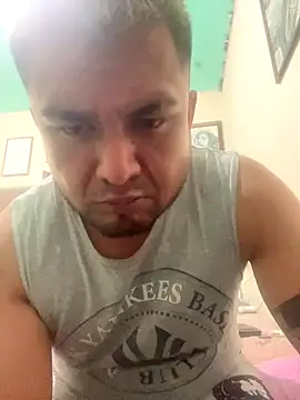 Sk3m veryhot online show from December 4, 7:29 am