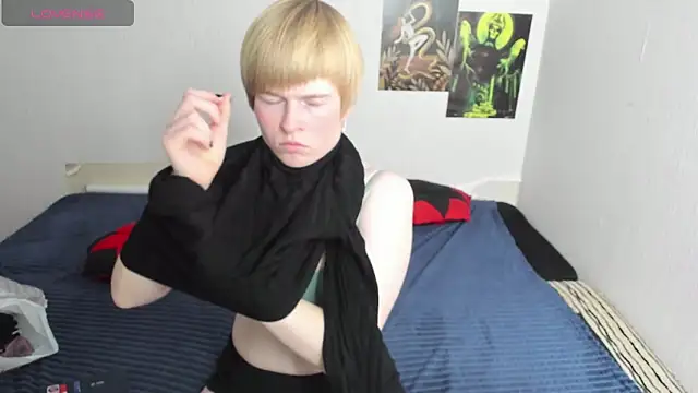 Snapshot of Cattie_w_ chatting on November 15, 1:20 am Cattie w online show from November 15, 1:20 am