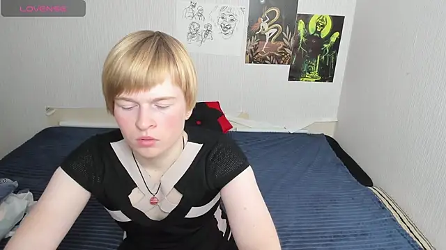 Snapshot of Cattie_w_ chatting on November 21, 1:15 am Cattie w online show from November 21, 1:15 am