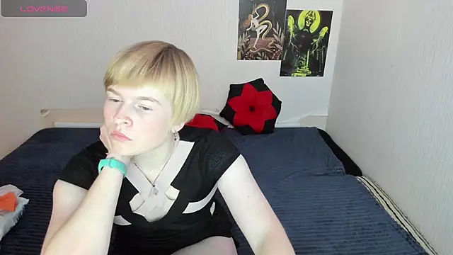 Snapshot of Cattie_w_ chatting on November 4, 1:20 am Cattie w online show from November 4, 1:20 am