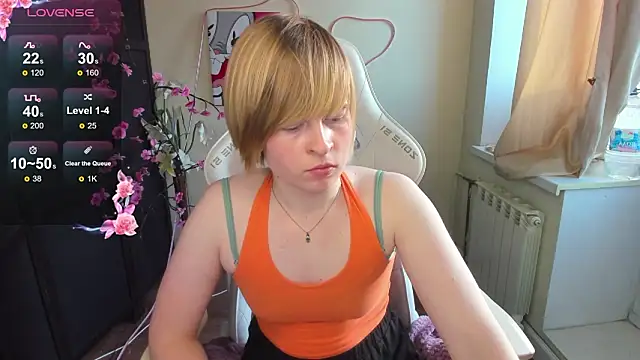 Cattie w  online show from March 25, 1:39 am