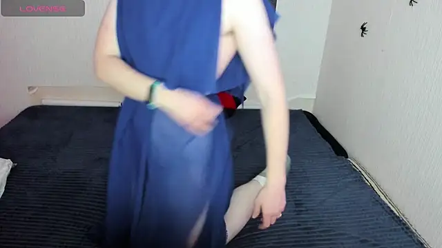 Snapshot of Cattie_w_ chatting on November 1, 1:23 am Cattie w online show from November 1, 1:23 am